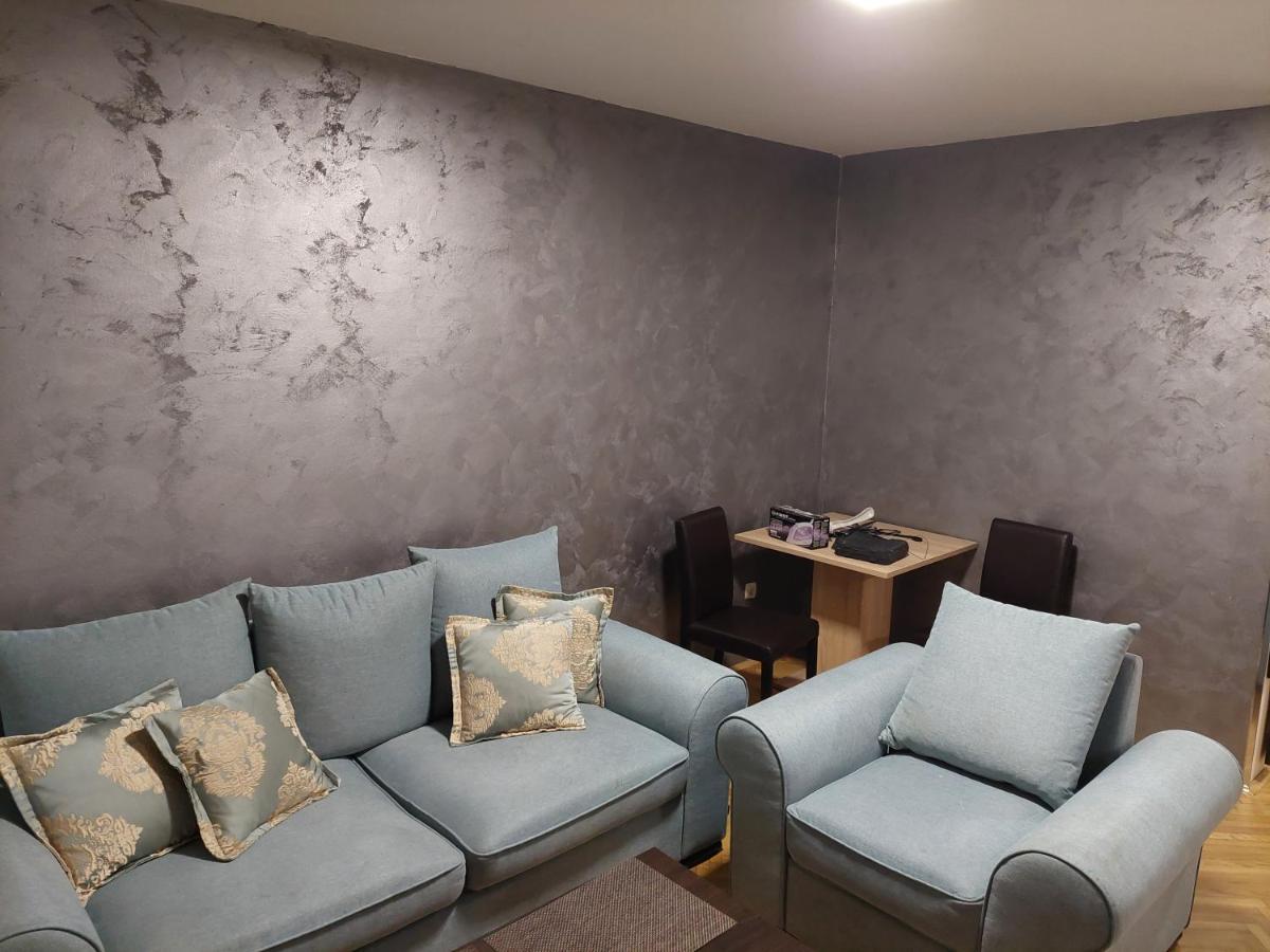 Apartmani Jasmin Novi Sad Eksteriør billede